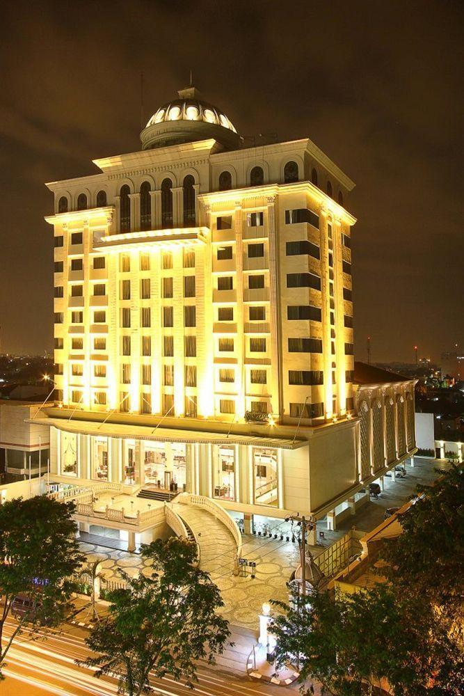 Four Points By Sheraton Медан Екстериор снимка