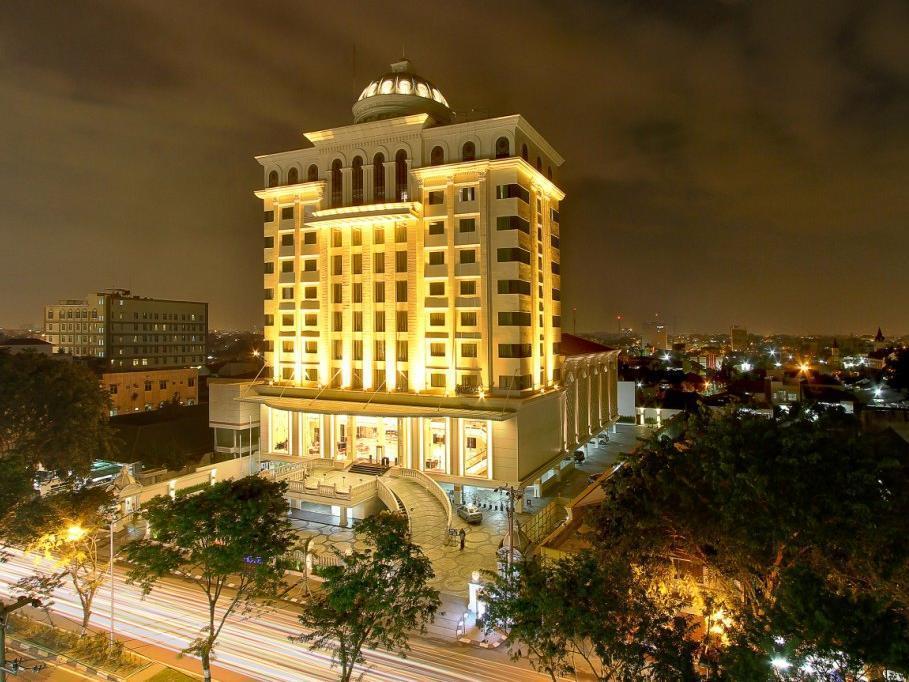 Four Points By Sheraton Медан Екстериор снимка