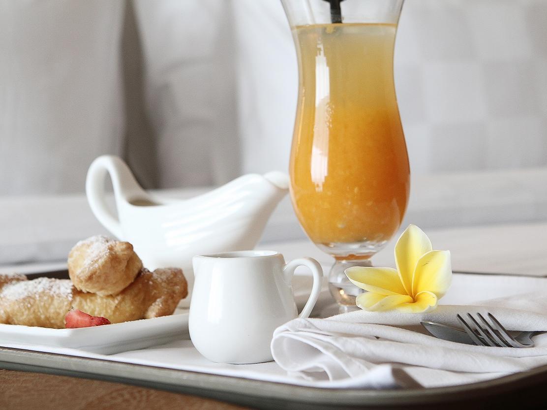 Four Points By Sheraton Медан Екстериор снимка