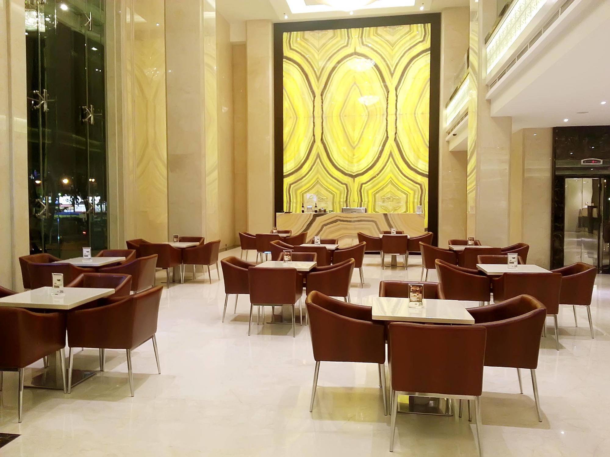 Four Points By Sheraton Медан Екстериор снимка